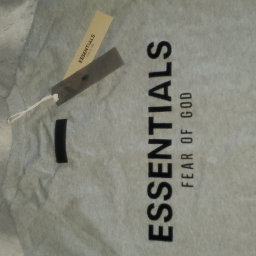 Essential tshirt - Picture 5 of 5